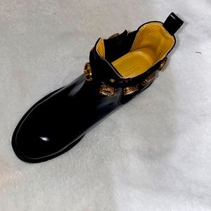 Heel boots leather boots